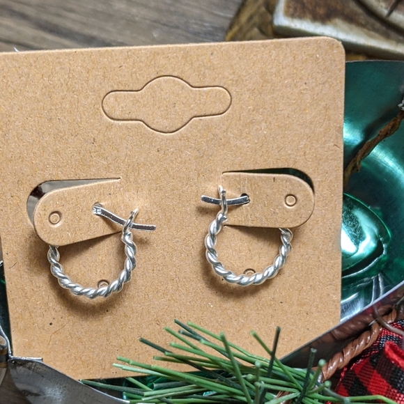 Twisted French Lock Hoops - Picture 3 of 4